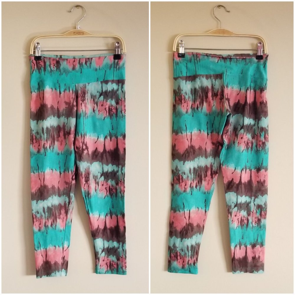 PInk Blue Grey Candida Maria Crop Leggings